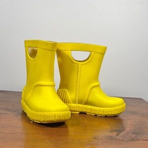 UGG Kids Bright Yellow Waterproof Rain Boots with Hand-Hold Cutouts Size 7